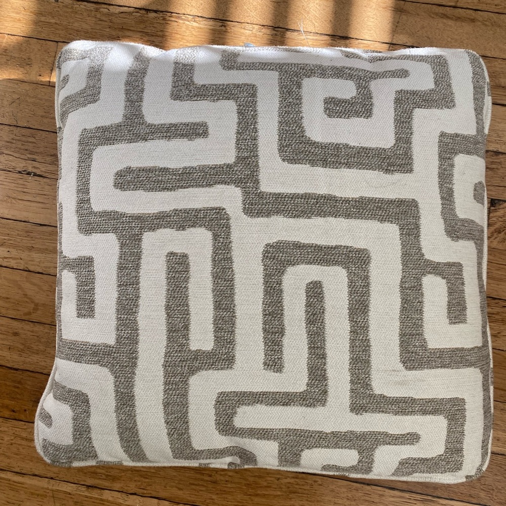 Geometric Decorative Pillow in Gray and White
